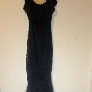 Fashion Nova Black Sleeveless Maxi Gown‎